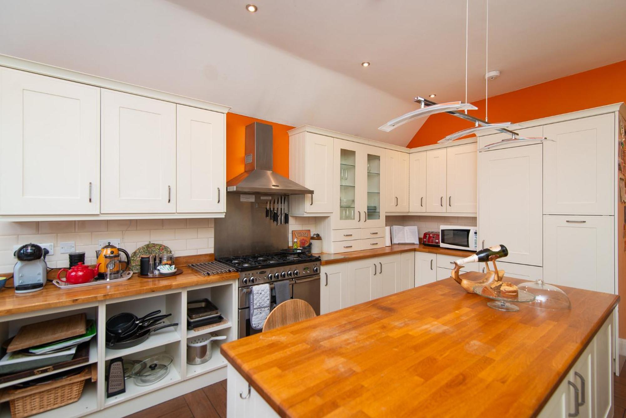 Spacious Retreat With River Views Near Peak District Matlock  Esterno foto