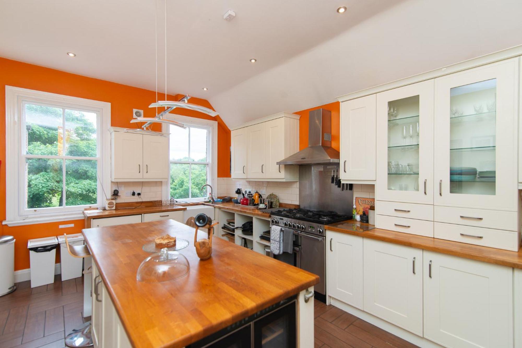Spacious Retreat With River Views Near Peak District Matlock  Esterno foto